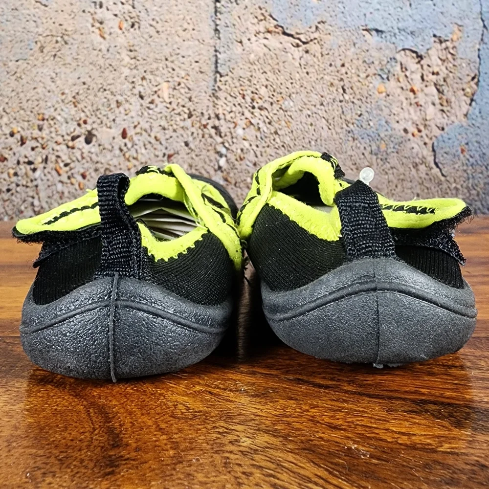 Kid's Cat & Jack Bright Yellow and Black Water Shoes Size M(7/8)